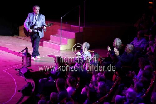 Irische Sänger Chris De Burgh gastiert auf seiner 
